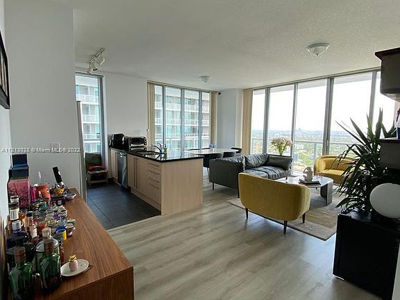 5th image of 1111 SW 1st Ave #3614