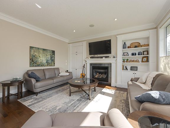 4th image of 8 Lauralcrest Pl