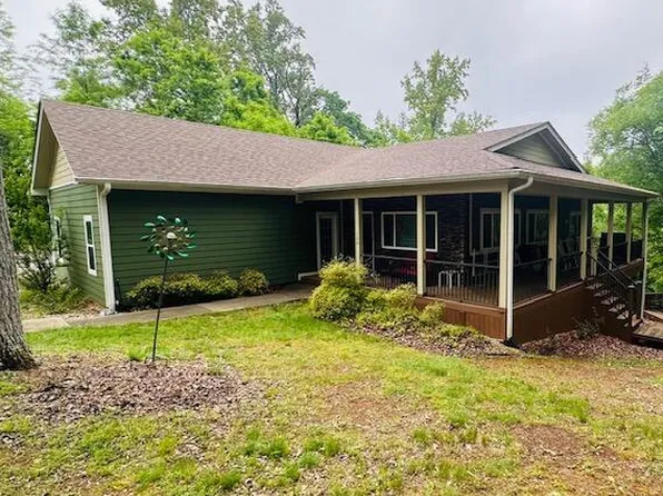 108 Hilltop Dr, Huddleston, VA 24104