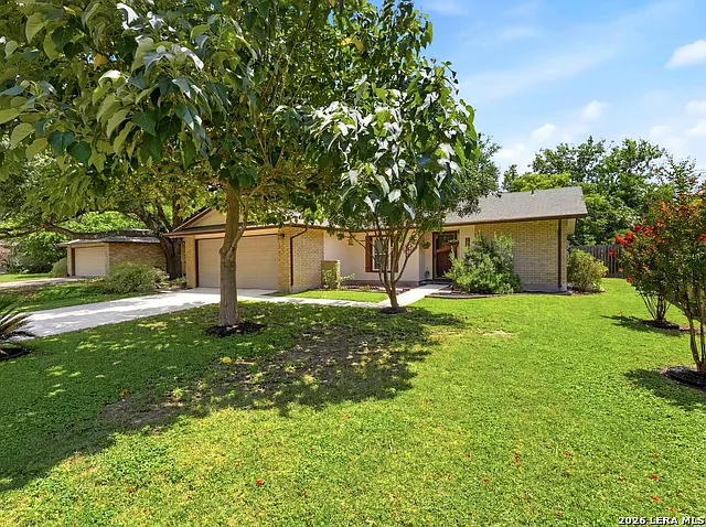 3 bed, 2.0 bath, 1360 sqft, $1,500 — Photo 4
