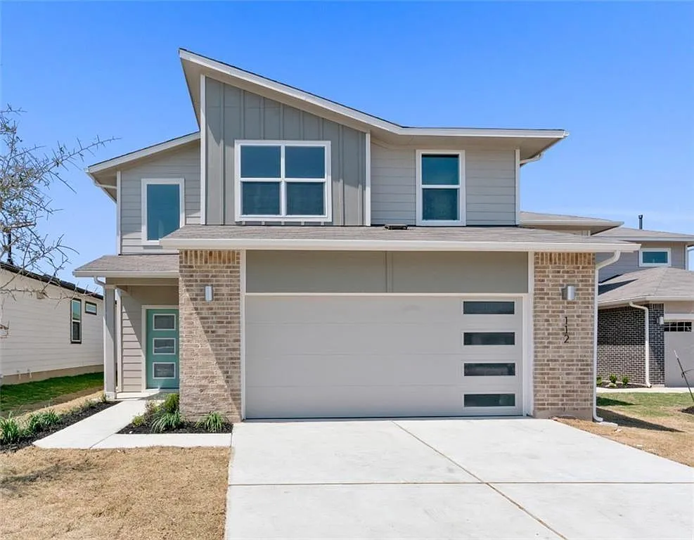 3 bed, 2.5 bath, 1813 sqft, $1,999 — Photo 1