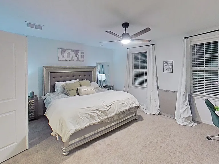 2138 Derwent Dr — Photo 5