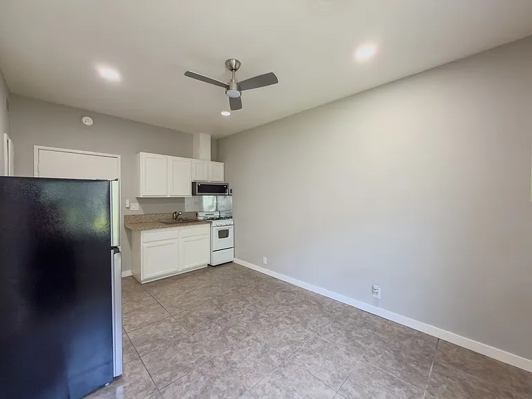 921 Sartori — Photo 7