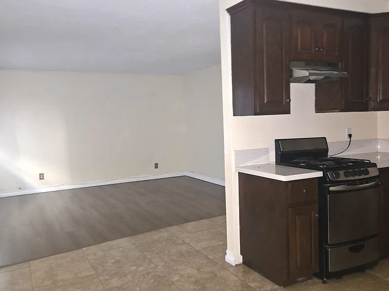4700 Clair Del Ave #506 — Photo 15