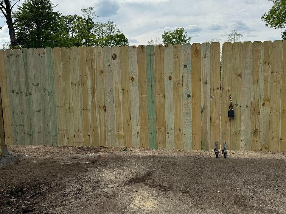2nd image of 500 Camden Ave