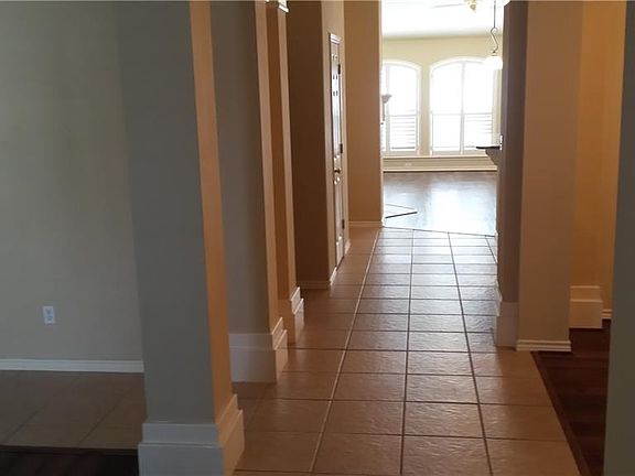 5th image of 6129 Maramet Dr