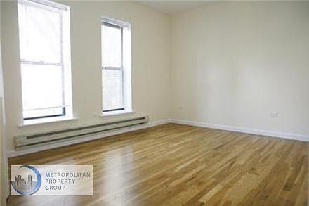 1st image of 220 E 35th St