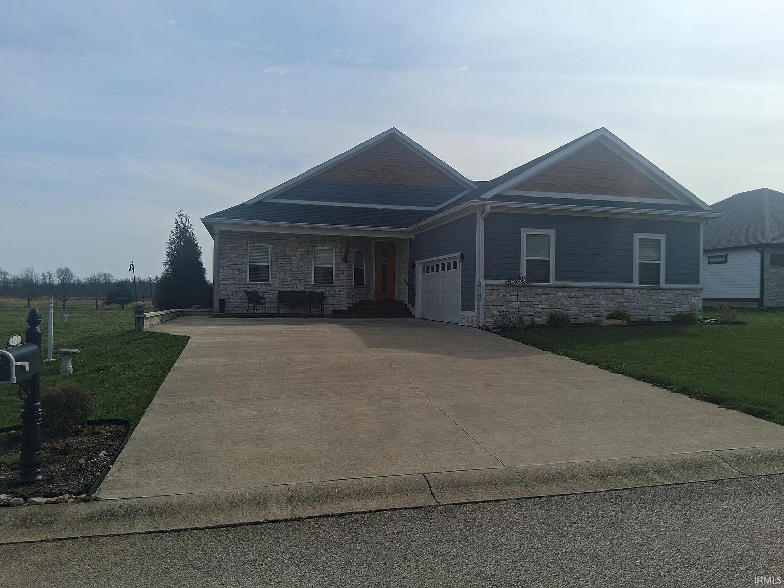 810 Spyglass Hill Dr