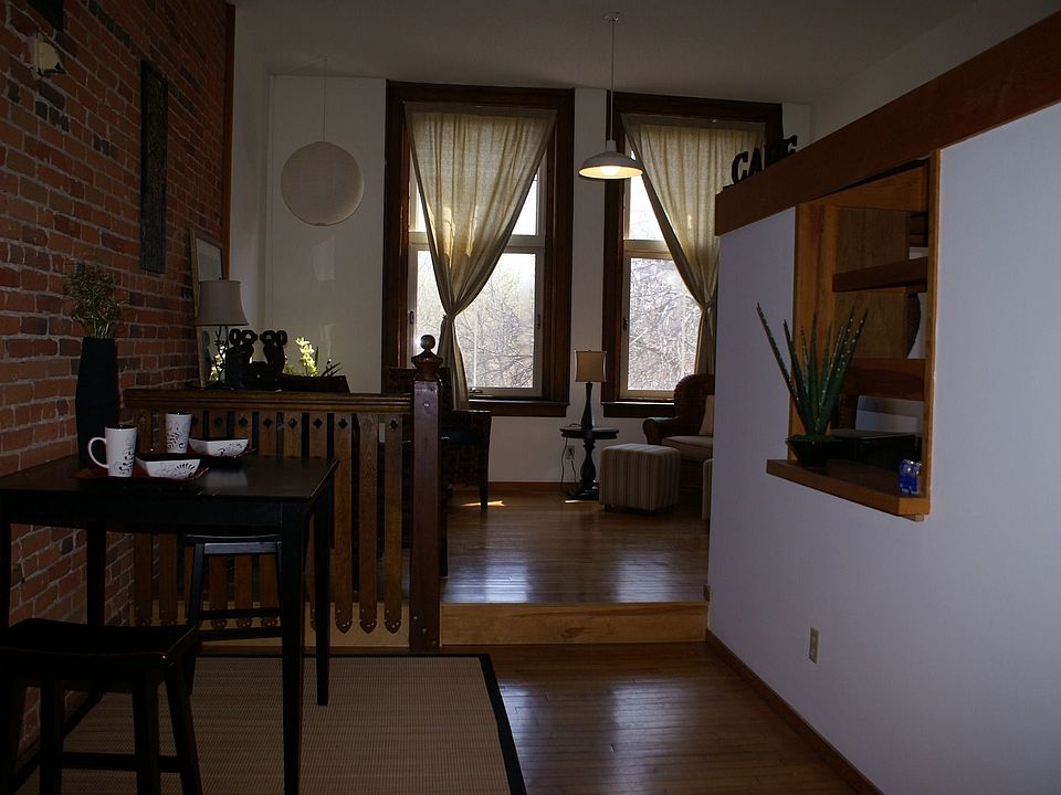 1st image of 1018 1st St S APT 6