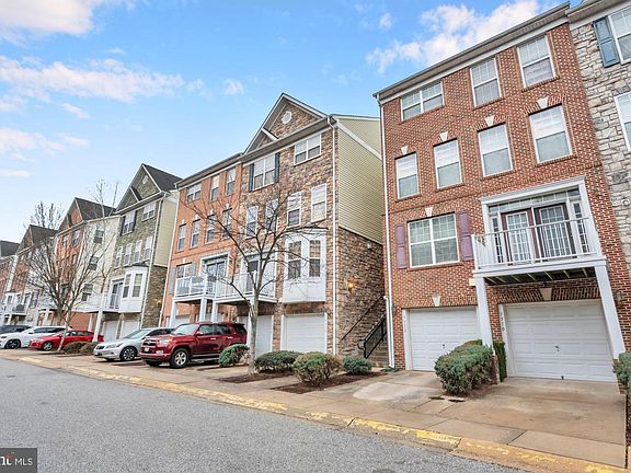 4th image of 3510 Carriage Walk Ln #29C