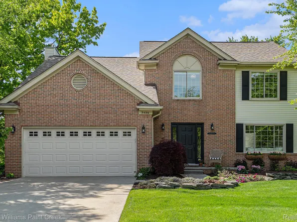 3486 Kossuth Rd, Lake Orion, MI 48360