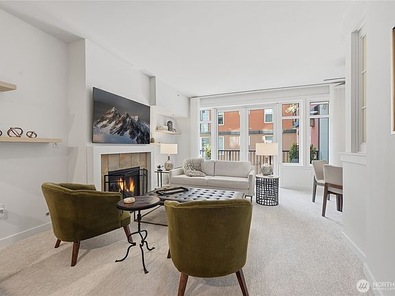 5th image of 2607 Western Avenue #403