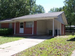 9215 Cloverhill Rd, Little Rock, AR 72205