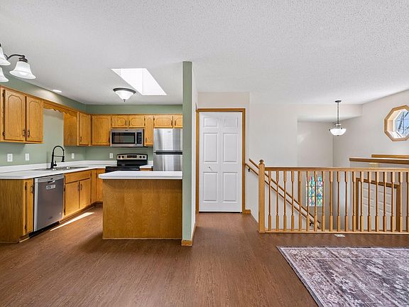 5th image of 6253 Kahler Dr NE