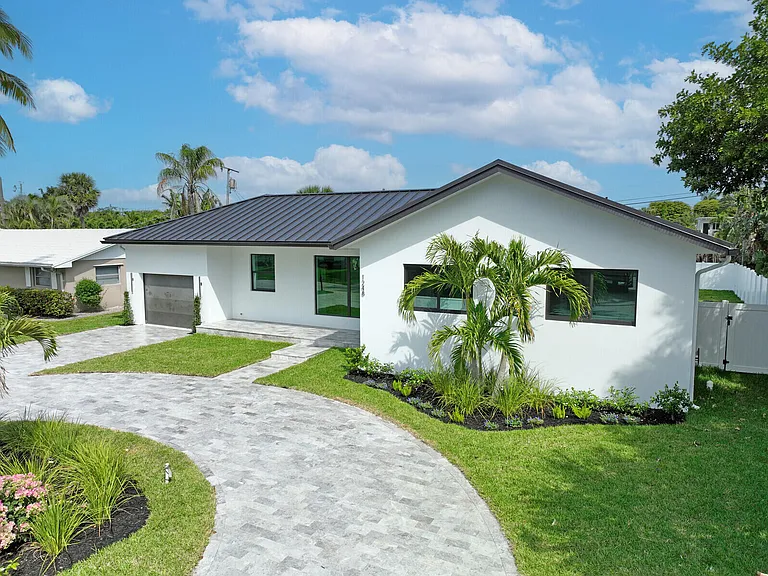 1248 N Harbor Dr — Photo 51