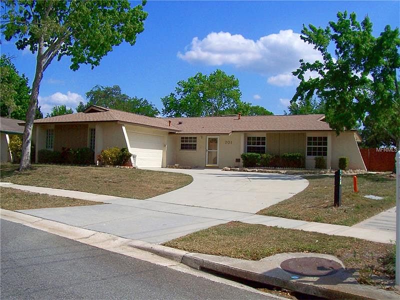 1st image of 701 Laurel Way
