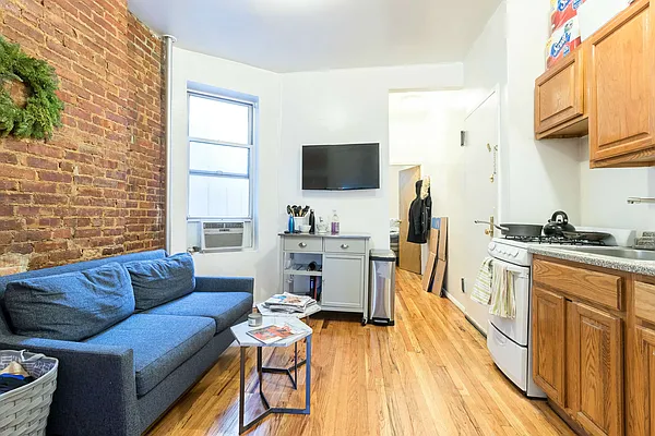 Rented by Bold New York | media 5