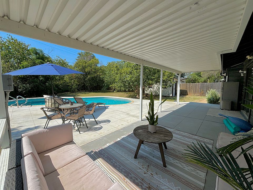 1st image of 2107 Falcon Hill Dr