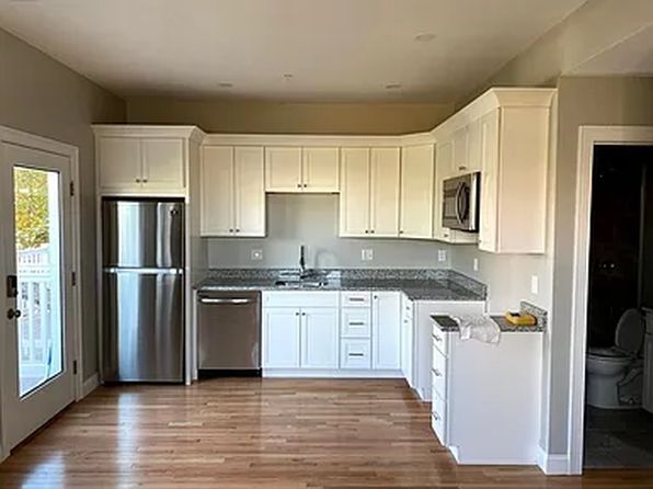 828 E 2nd St #1
