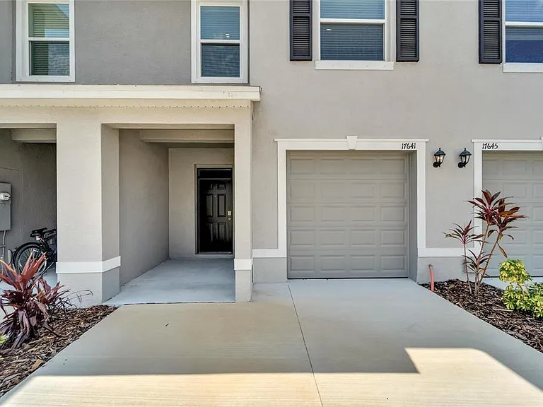 17444 Crescent Moon Loop — Photo 2