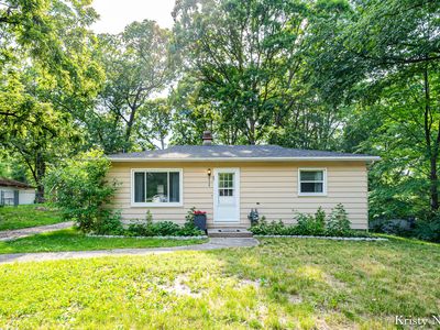 4329 Laura St NW, Comstock Park, MI, 49321