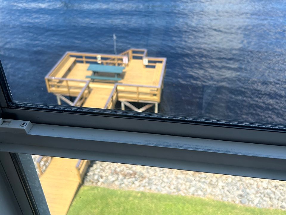 Go fishing, relax, have a little picnic or just sit in your enclosed sunroom and watch the boats go by.