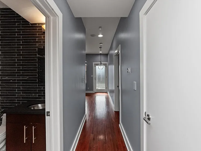2052 N Campbell Ave #1W — Photo 6
