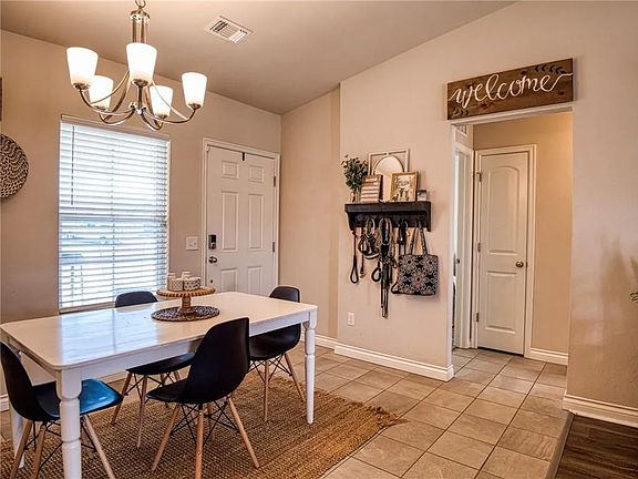 5th image of 15105 Stillwind Dr