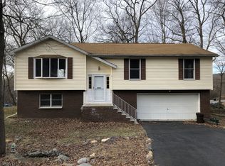 5 Jamesburg Rd, Hewitt, NJ 07421