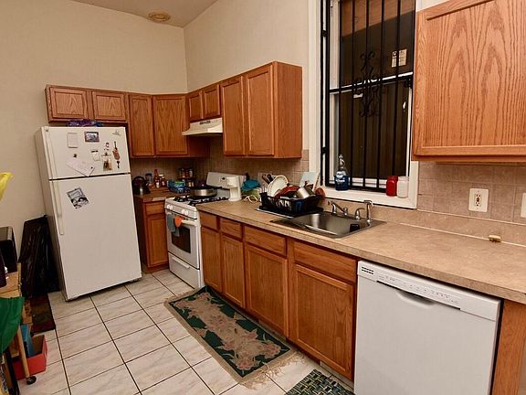 2nd image of 415 N Preston St #000001