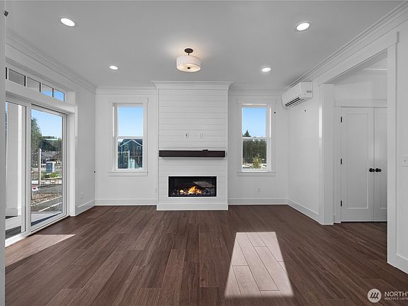 5th image of 4 Springboard Street