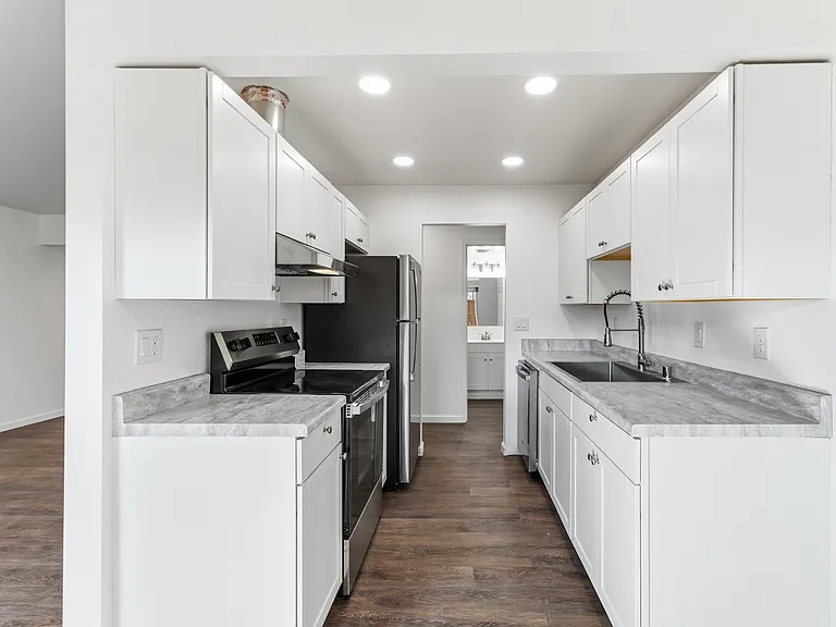 Oakbrook Apartments — Photo 34