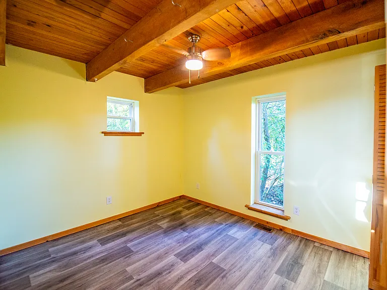 10644 Peach Ridge Rd — Photo 15