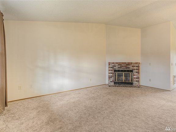 2nd image of 3713 49th Avenue Ct NE