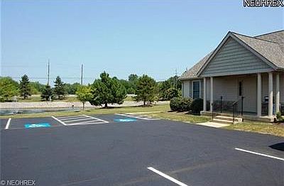 3rd image of 20 Courtney Ln #20