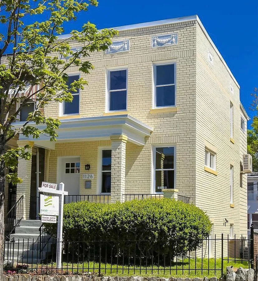1126 Oates St NE photo 1