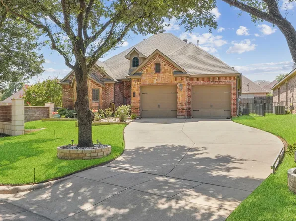 5132 Southpoint Dr, Arlington, TX 76017