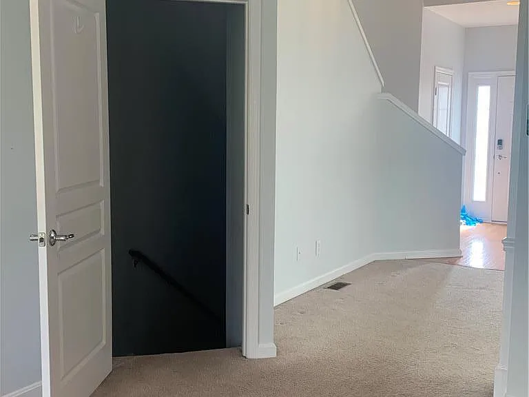 1859 Hemming Way S — Photo 13