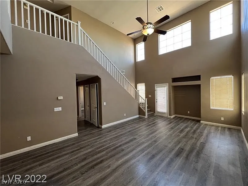 3 bed, 3.0 bath, 1741 sqft, $2,050 — Photo 4
