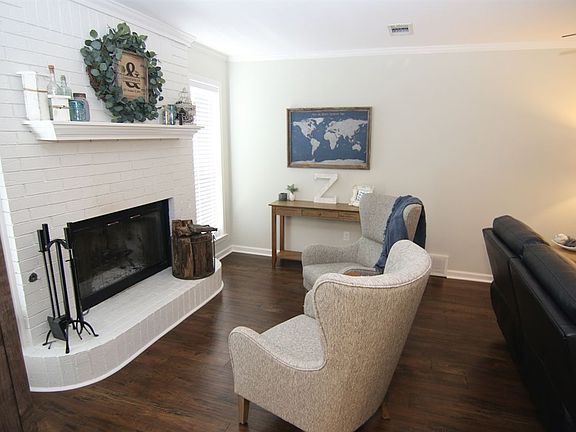 3rd image of 3525 Brandon Ln