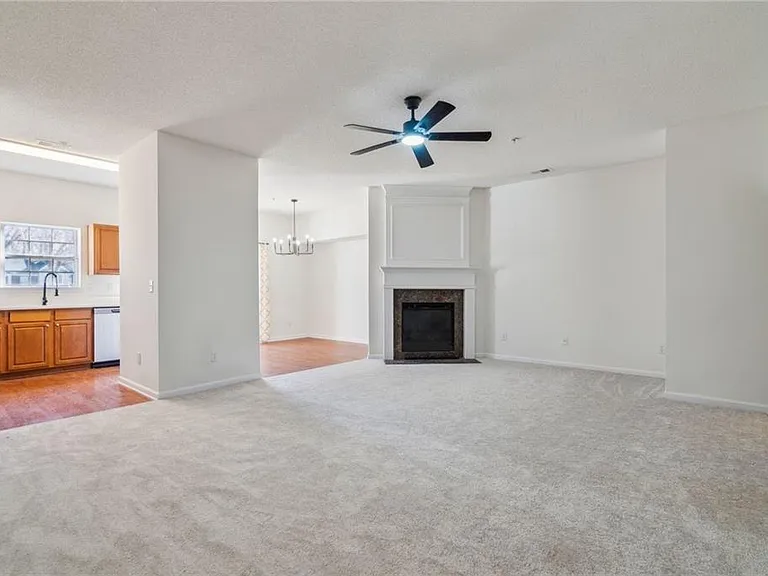 520 Dragonfly Ct — Photo 10