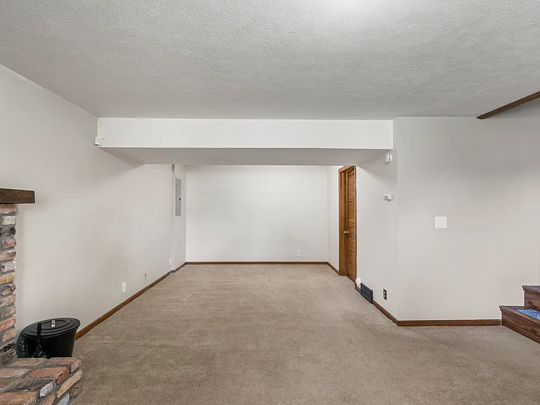 9705 S 21st Ave — Photo 36