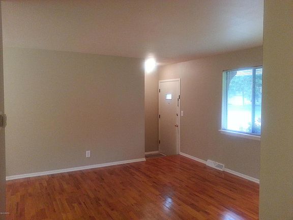 5th image of 4565 Bekinshire Dr NW
