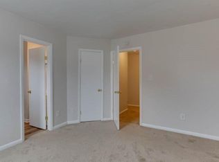 1 Bayview Ct, Hampton, VA 23664