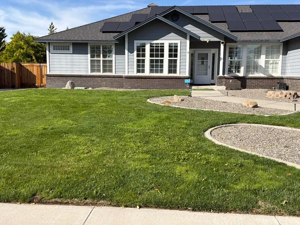 1140 Country Club Dr, Minden, NV 89423