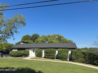 1220 Scenic Hill Dr, Louisville, TN 37777