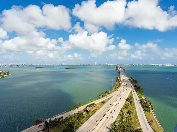 601 NE 36th St, Miami, FL