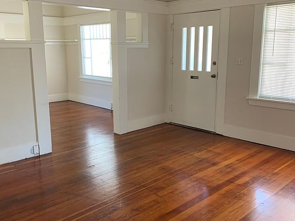 2nd image of 2029 Broadway