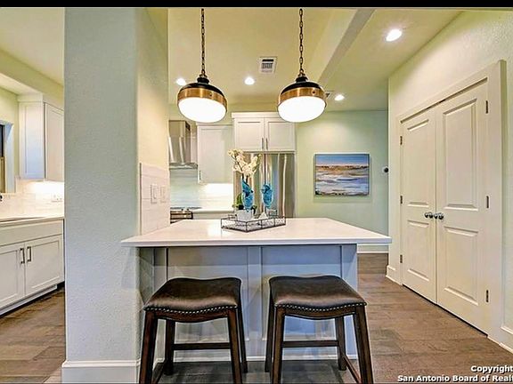 5th image of 208 Grandview Pl
