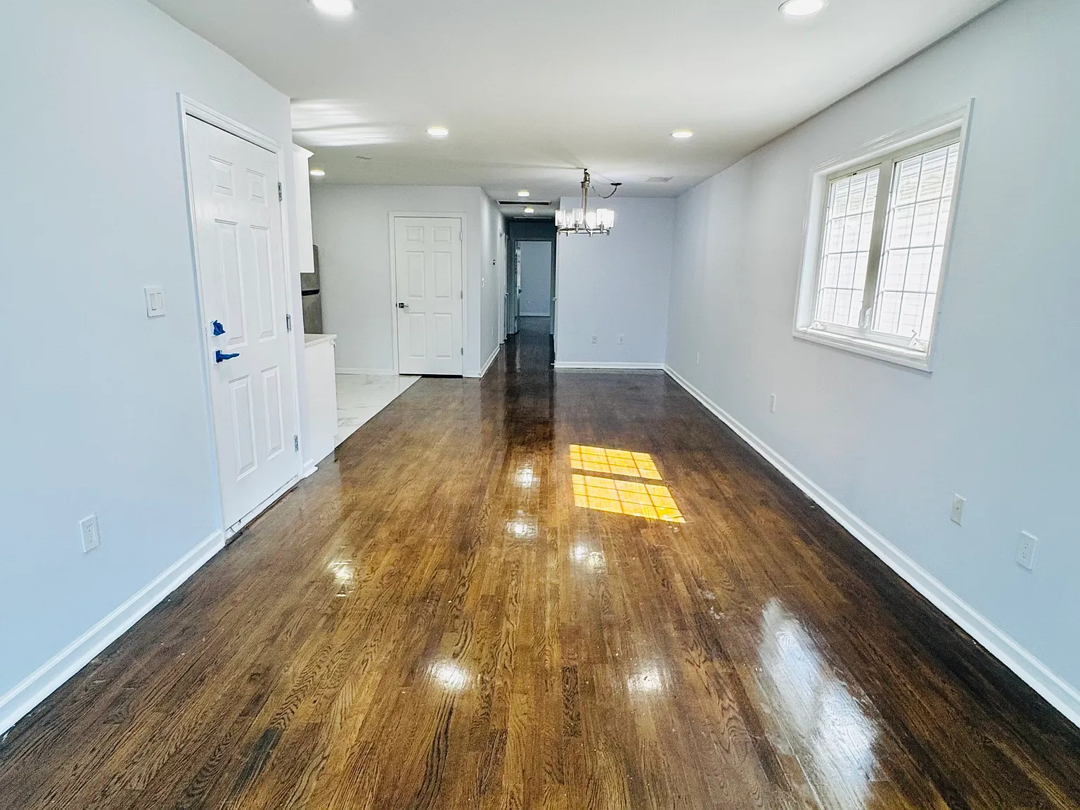 3 bed, 1400 sqft, $3,200 — Photo 4